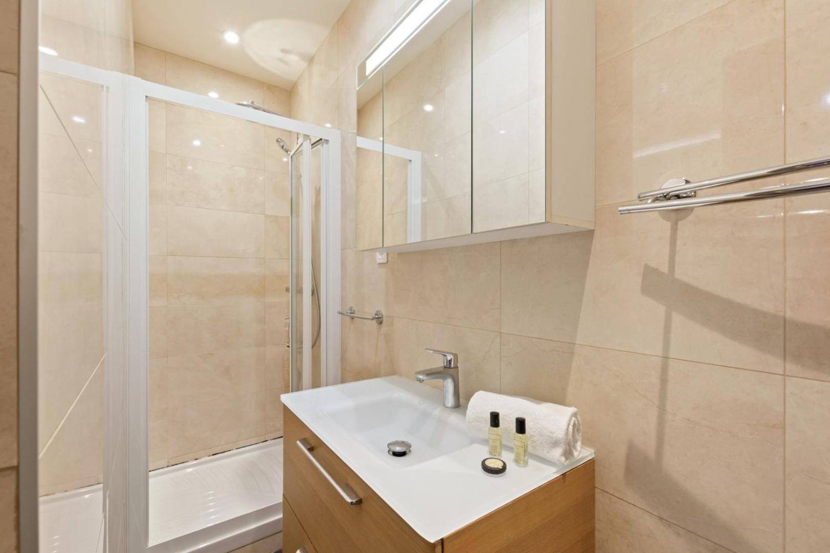 Guestready - Apt Fonctionnel Situe Dansl E 15Eme Lägenhet Paris Exteriör bild